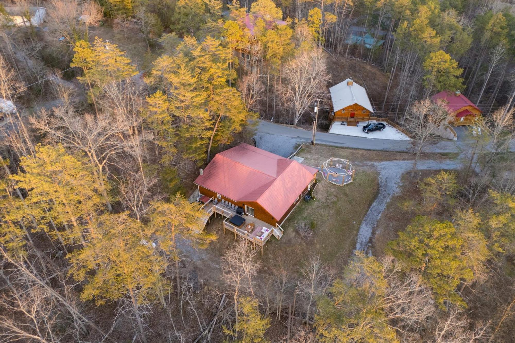 Pink Pines Avantstay Luxury Aesthetic Dream Indoor Pool Hot Tub Holiday home Pigeon Forge